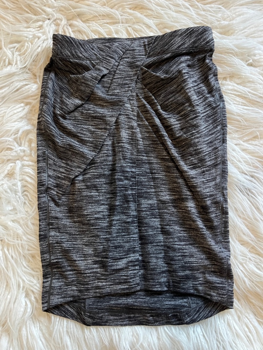 Lululemon &go City skirt